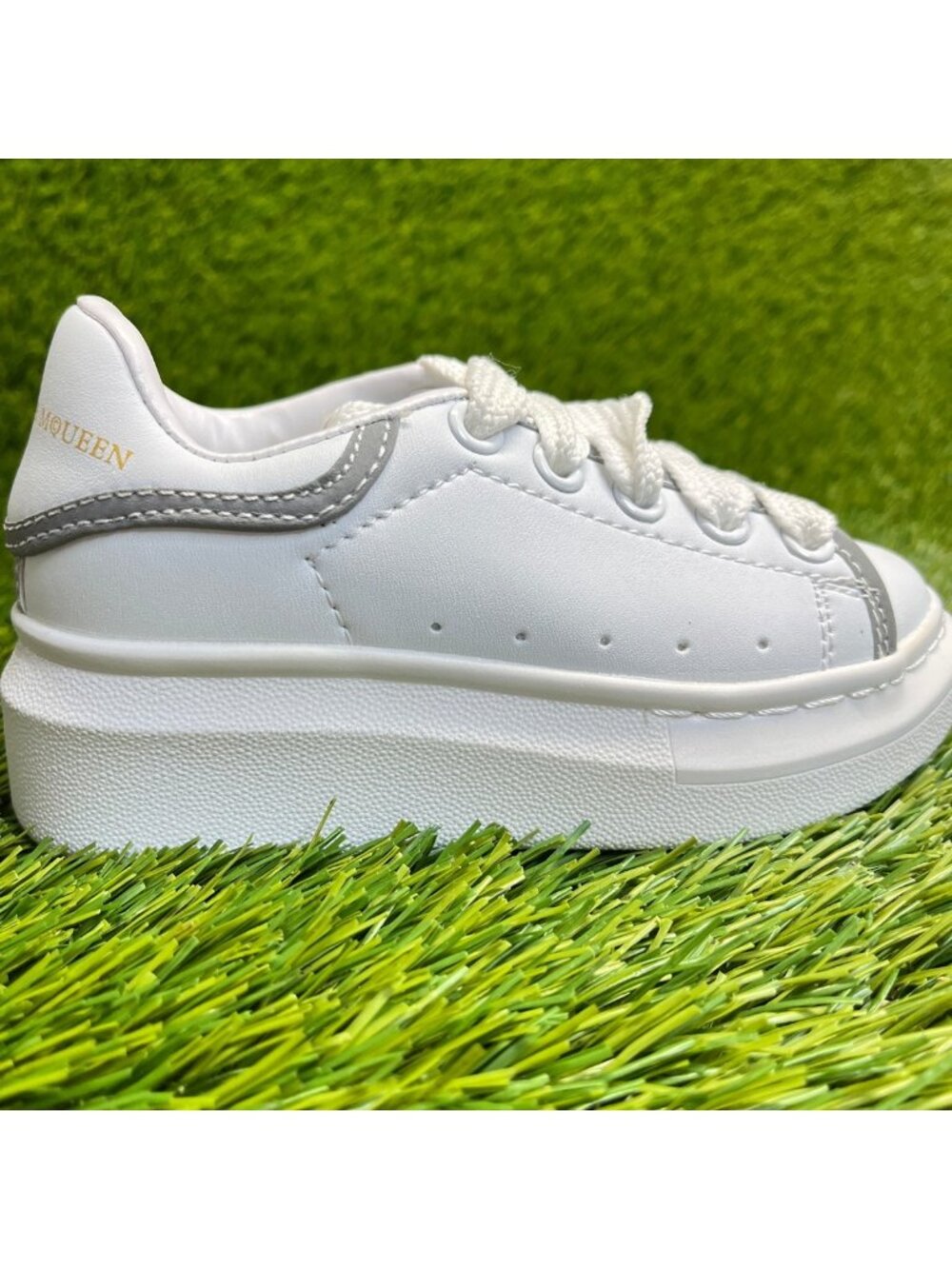 Alexander‎ McQueen Boys Size 9C White Gray Athletic Lifestyle Shoes Sneakers